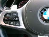 ハンドルの左部分は運転支援系のスイッチがついており、ハンドルから手を離さなくても設定ができるので、運転に支障をきたすことなく操作できます