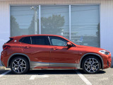 オリジナル・サービスもついたBMW自動車保険も取り扱っております。BMW自動車保険にご加入いただくと、万一のトラブルを24時間365日サポートするエマージェンシー・サービスの〈プレミアム〉をご利用いただけます。
