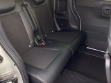 こちらの車両は両側電動スライドドアを装備(*^_^*)乗り降りの際や荷物を持っているときに大変重宝しますよ(*^_^*)