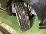 各タイヤの溝もまだまだ残っております。