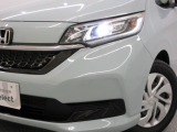LEDヘッドライトで、夜間の走行も明るい♪