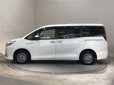 広々とした車内空間に優れた燃費性能。更にデザインも上質で人気のお車です!