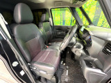 運転席シート廻りは使用感も少なく、良好な状態となっています。丁寧に使われていたことがよくわかりますね。