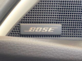 【BOSEサウンドシステム】高性能スピーカーで広がりのある、包み込むような音を体感してください。