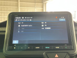 ラジオやBluetooth Audioなど、複数の音源を選べるメニューを表示。項目が画面上で見やすく、音楽再生やラジオを日常的に利用したい方にも便利にお使いいただけます。