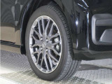 ◆純正アルミホイール装着車◆これで足元まわりも、おしゃれにきまります!