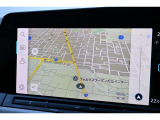 【Volkswagen純正インフォテイメントシステム】直感的に操作しやすい、ナビ、オーディオ、車両情報、エンタメ機能が統合されたシステム。