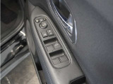 ◆パワーウィンドウスイッチ◆運転席から全席の窓の開閉操作を行うことが出来いつでも換気ができます!
