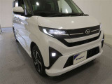 LEDヘッドライトです。デザイン性がよくとても明るいので、夜間の走行や悪天候でも安心です。しかも長寿命!