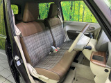 運転席シート廻りは使用感も少なく、良好な状態となっています。丁寧に使われていたことがよくわかりますね。