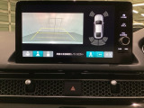 バックでの車庫入れも安心です! リアカメラが付いているバックモニター付のナビを装備しております。バンパーについているソナーや、操作線もついており距離感も画面から確認できます。