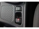 電動パーキングブレーキを搭載。スイッチ操作でパーキングブレーキを作動・解除することが可能ですので、操作の力が不要ですよ♪