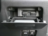 ETC付 料金所もスムーズに通れ、割引料金の適用もあります。ビルトインできれいに収まっており、見た目もスマートです。