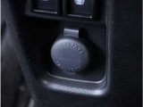 【12V電源】USBポートなどを追加することができます。