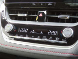 オートエアコンで車内はいつでも快適です♪