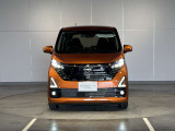 フロントガラスが大きく、運転席から見た視界は良好ですよ〜☆体感してみてください!!