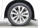 機能、デザイン性に優れている純正アルミホイール!