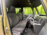 運転席シート廻りは使用感も少なく、良好な状態となっています。丁寧に使われていたことがよくわかりますね。