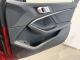 メルボルン・レッドメタリック 電動トランク ACC 禁煙車 AppleCarPlay 18インチホイール パーキングアシスト 後退アシスト バックカメラ 正規認定中古車 全国正規ディーラー保証 2年走行距離無制限