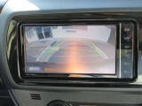 バックガイドモニターで、後方を確認しながら安心して駐車することができます。運転初心者も熟練者も必須の機能ですよ!