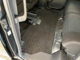足元は広々♪しっかり内装ルームクリーニングを実施しています。車に自信があるからこそ、是非一度ご来店頂き見てもらえると幸いです。