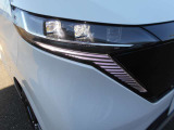 LED!!従来のハロゲンライトに比べ、消費電力は少なく、明るさは2倍以上の性能を持っています。夜道での視界を確保し、しかも長寿命を実現しています。