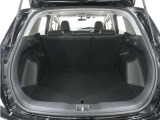 ◆フル乗車でもしっかり荷物を収納出来るラゲッジスペースです。普段の買い物でしたらしっかり積める十分な荷室スペースが確保されています。