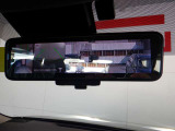 バックカメラで後方を確認しながら安全に駐車する事ができます!