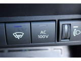 100V電源スイッチ。フロント熱線スイッチ。