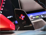 【パドルシフト付】Mマルチステアホイルに付随する「パドル・シフト」F1マシン感覚でシフトチェンジが可能となりよりドライビングの楽しさを演出します