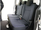 ゆとりある広々とした車内空間は、ドライブを始め買い物やレジャーなど、幅広く活躍します。一人でもみんなとでもお出かけを楽しみましょう!