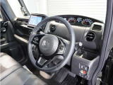 ◆視界広々で非常に運転しやすくロングドライブでも疲れを感じさせないすっきりとまとまったインパネ周りです。