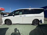 当店は整備工場併設の中古車販売店舗です!納車前整備も当店で行います☆