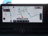 【ナビ】メーカーSDナビ付きです。目的地を設定すれば初めての場所でも簡単に行くことができます。もちろん音楽だって聴けちゃいます♪