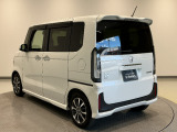 車が大好きなスタッフが心をこめて接客いたします。お客様一人一人のお車に対する思いや気持ちをうかがい、充実した時間が過ごせるよう努めます。