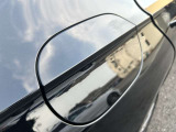 認定中古車はお車の経過年数や走行距離により1年もしくは2年間保証を付帯しております。「認定中古車保証」はメーカー保証です。全国のメルセデス正規販売店で保証を受けることができます。