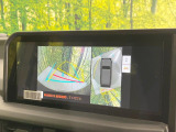 【パノラミックビューモニター】専用のカメラにより、上から見下ろしたような視点で360度クルマの周囲を確認することができます☆死角部分も確認しやすく、狭い場所での切り返しや駐車もスムーズに行えます。