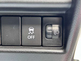 ESP&ライトレベリングのボタン運転席右下にございます。