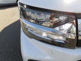LEDヘッドライトです!暗くなった時に明るく照らしてくれるので安心して運転していただけます☆
