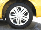 ★左後タイヤ★見栄えが良く足元が引き立つので、車全体のイメージがアップします!タイヤ詳細 185/60R15インチで、タイヤの溝は5mmとなります。