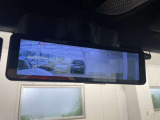 リバース連動型のバックカメラは、精度が良く、バックや縦列駐車もストレスなく止められます。カメラの性能も日々進化しており画質には私たちも驚かされます。ぜひ実車でのご確認をお願い致します!