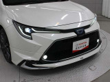 「W&times;B」は、2連続のJ字形状のクリアランスランプ&デイライトが追加され、ホイールやミラーカバーなどにはグレーメタリックが施され、フロントシートにはスポーティシートが採用されています。