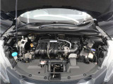 ◆エンジンルーム◆車の心臓部分。エンジンルームが汚いとトラブルの基になりますので、当店は専用の液剤を使って徹底的に綺麗にします。