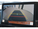 バックモニター付ですので、車庫入れも駐車もラクラクです。