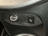 前方の自動車を検知し、追突の危険性が高まったら、音や警告灯などで警告し、ドライバーにブレーキ操作を促します!