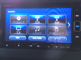 フルセグTVを搭載。CD/DVD再生、Bluetoothオーディオに対応しています。