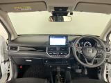 【前方視界】開放的な前方視界!運転がしやすく疲れにくいです♪窓が大きく、見通しがとっても良いおクルマですよ♪
