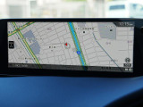 マツダコネクトの10.25インチワイドセンターディスプレイです。『Android Auto』『Apple CarPlay』や独自のコネクテッドサービスに対応したインターフェイスシステムです。