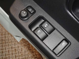 電動格納式ドアミラー・パワーウインドウを装備しています。