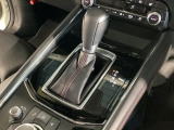 全てのトランスミッションのメリットを兼ね備えた理想的なAT、それがSKYACTIV-DRIVE(スカイアクティブドライブ)。「滑らかな変速」「ダイレクト感のあるシフトフィール」そして「低燃費」が特長です!
